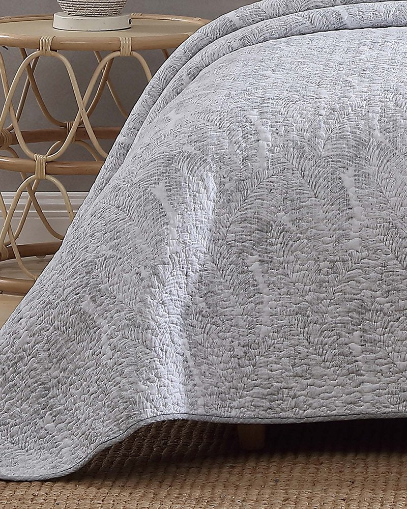 Tommy Bahama Hot Sale - Water Leaves 2-Piece Twin Quilt Set