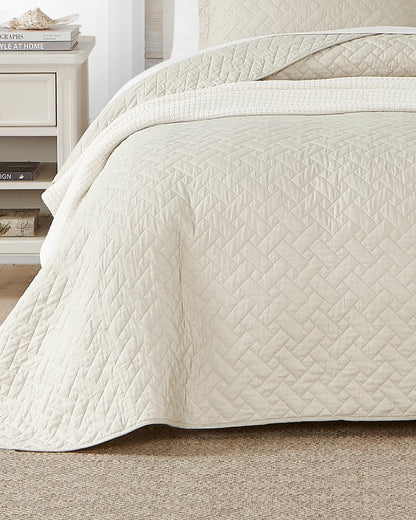 Tommy Bahama Exclusive - Raffia Solid 2-Piece Twin Quilt Set