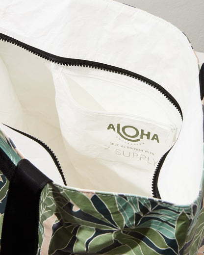 Tommy Bahama Deals - Aloha Collection Cusco Day Tripper Tote