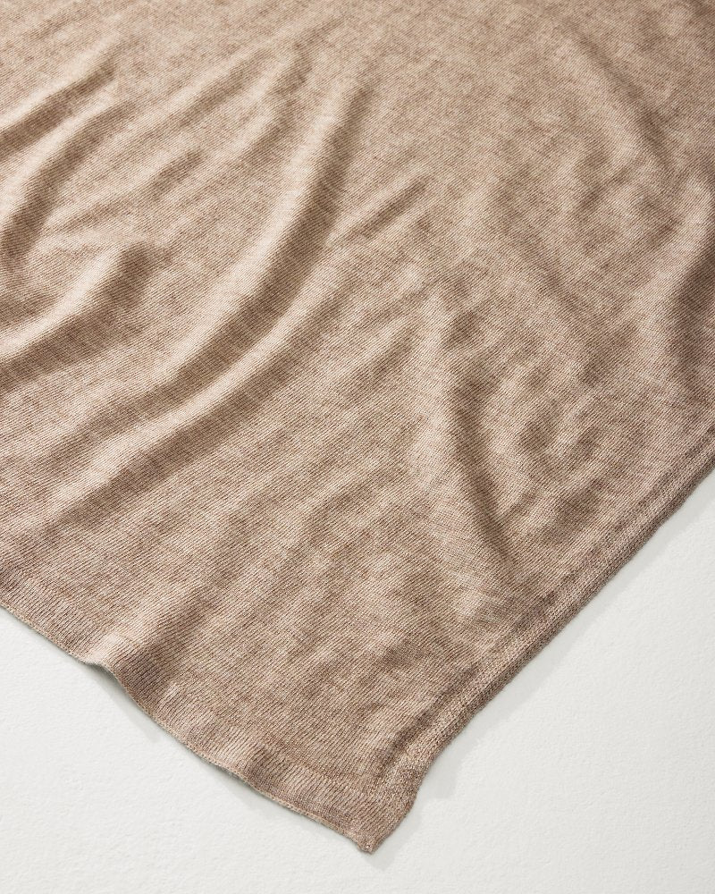 Tommy Bahama Signature - Essential Travel Wrap