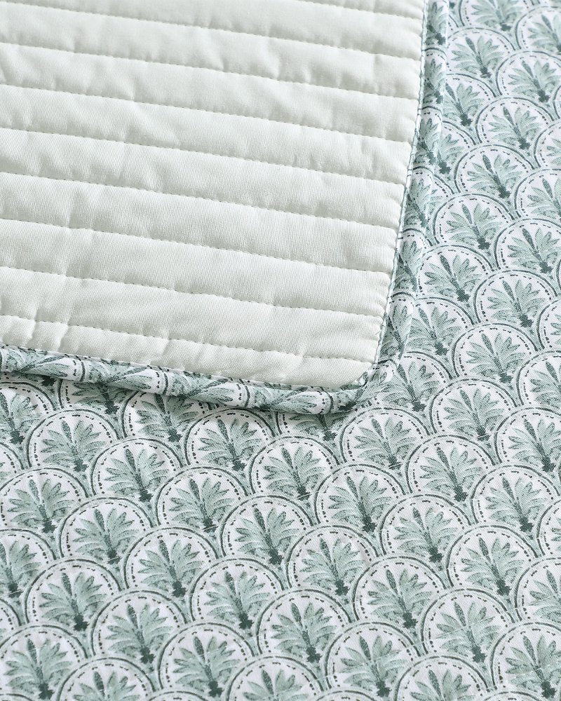 Tommy Bahama Essential - Coastal Batik 3-Piece King Quilt Set