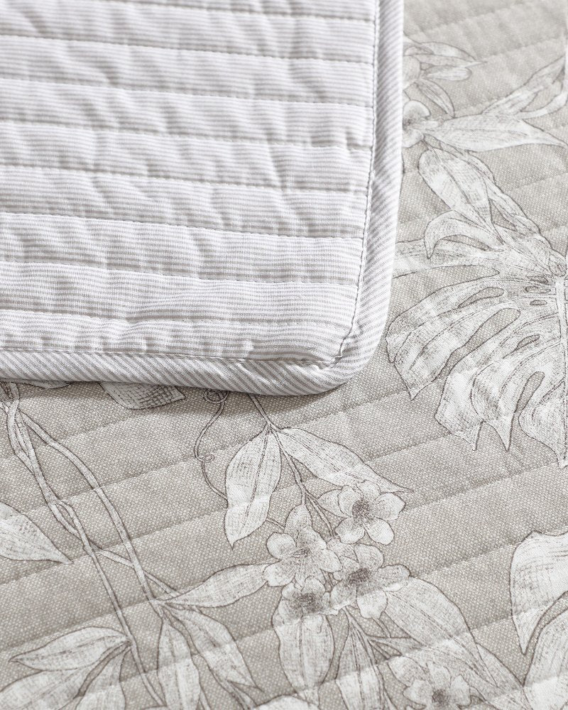 Tommy Bahama Trusted - Jungle Toile Reversible 3-Piece King Quilt Set