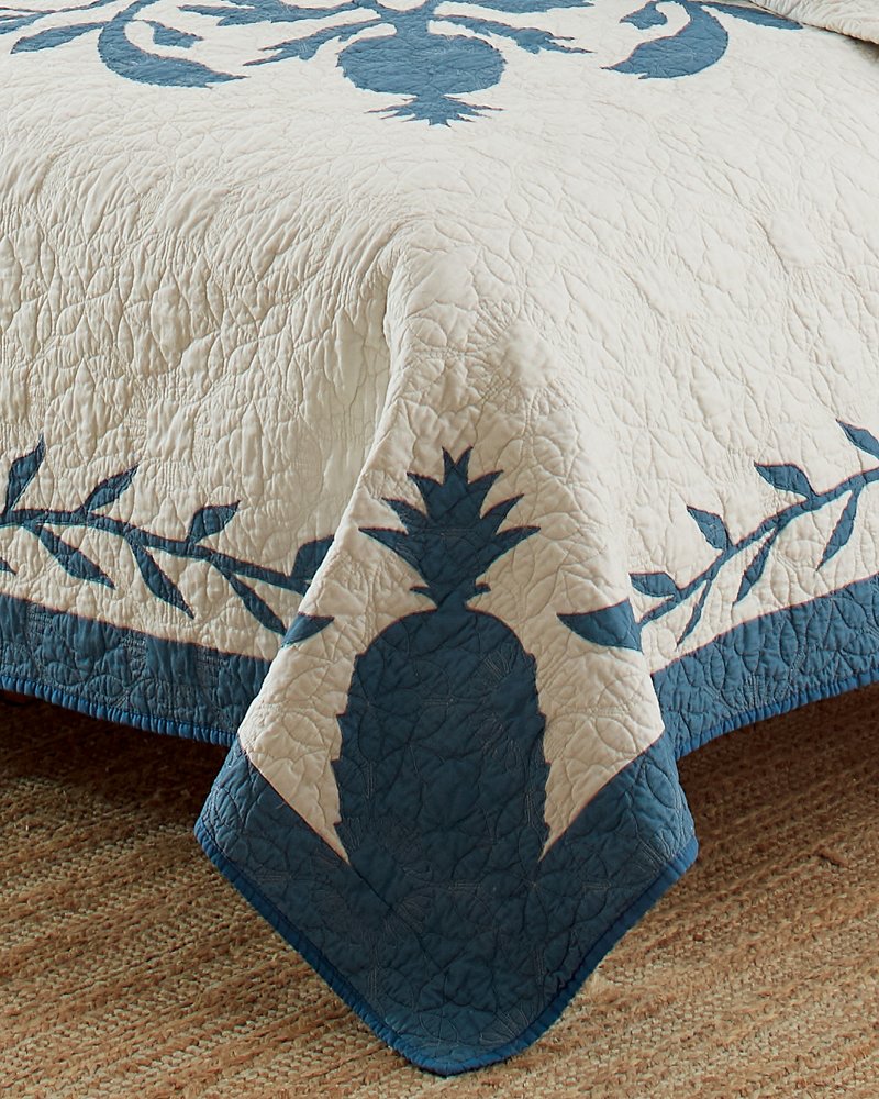 Tommy Bahama Recommended - Aloha Pineapple Full/Queen Quilt