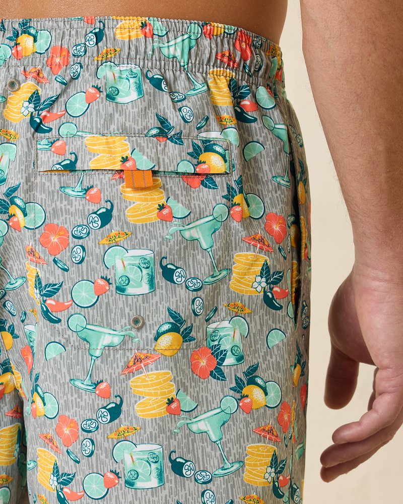 Tommy Bahama Classic - Naples Tales of a Cocktail 6-Inch Swim Trunks